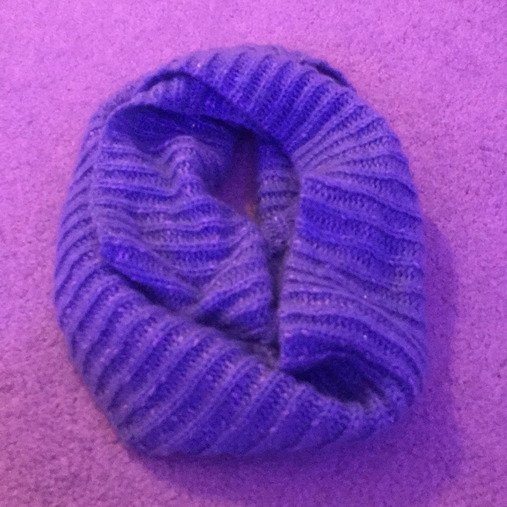 blue infinity scarf